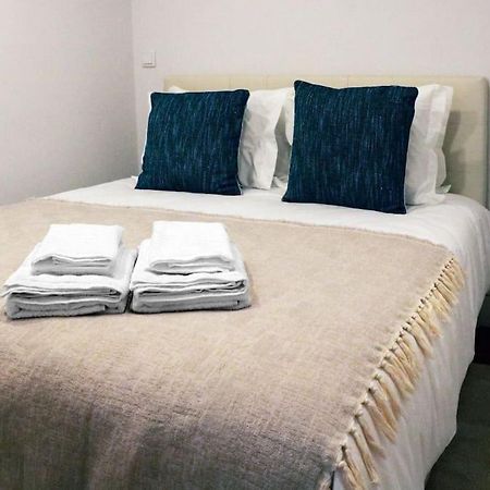 Loving Apartment By The River Porto Bagian luar foto