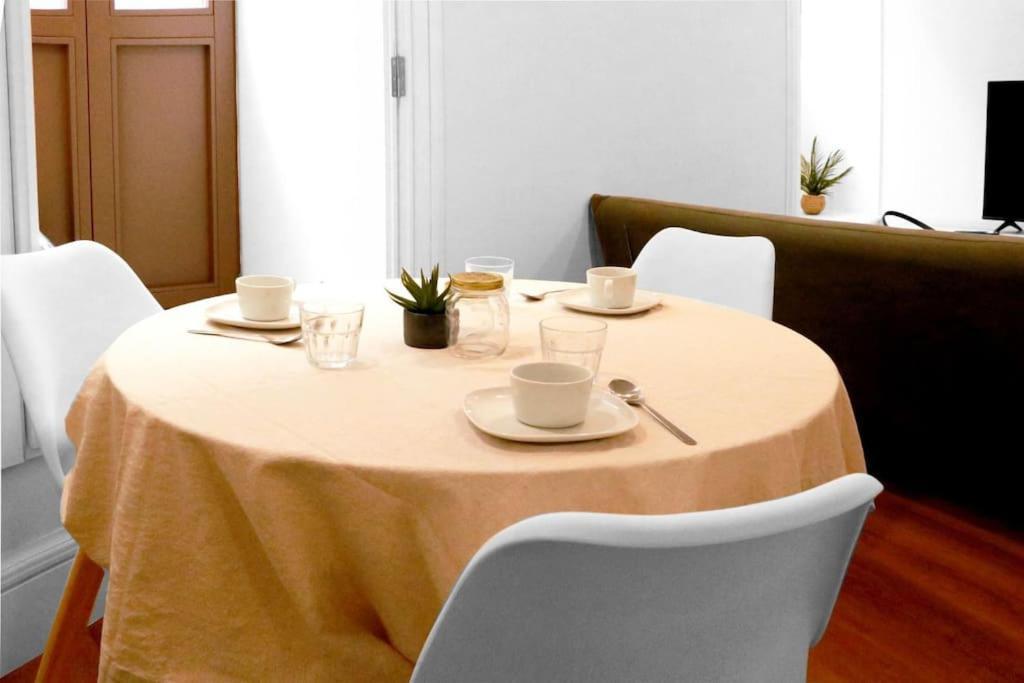 Loving Apartment By The River Porto Bagian luar foto