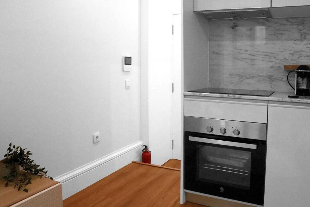Loving Apartment By The River Porto Bagian luar foto